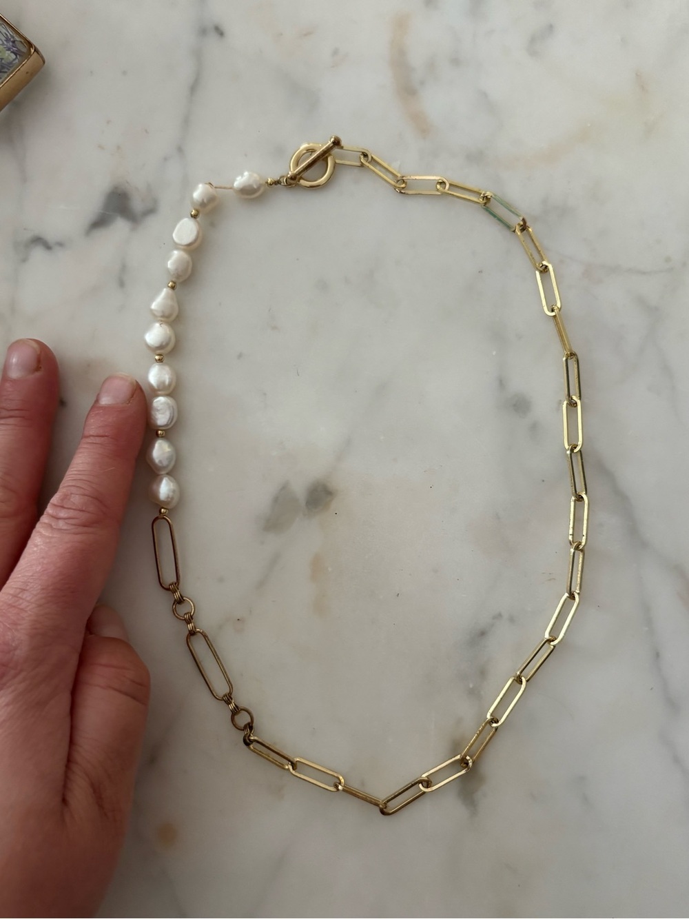 Gold Paperclip Chain Necklace with Freshwater Pearls - Unbranded - Picture 2 of 2